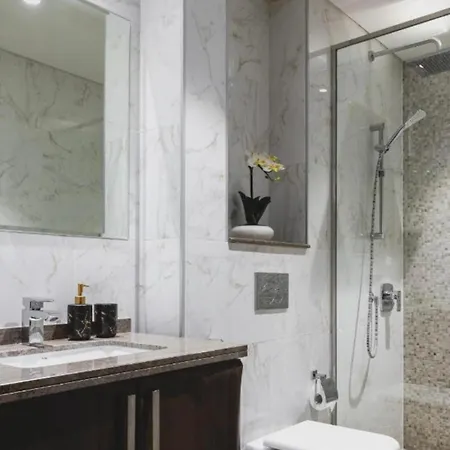Hanza Tower Club Family Sauna & Pool & Jacuzzi * شتشيتسين