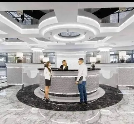 شقة Hanza Tower Club Family Sauna & Pool & Jacuzzi شتشيتسين