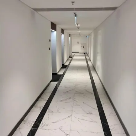 شقة Hanza Tower Club Family Sauna & Pool & Jacuzzi *
